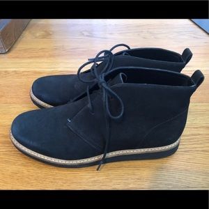 CLARKS BLACK SUEDE BOOTIES